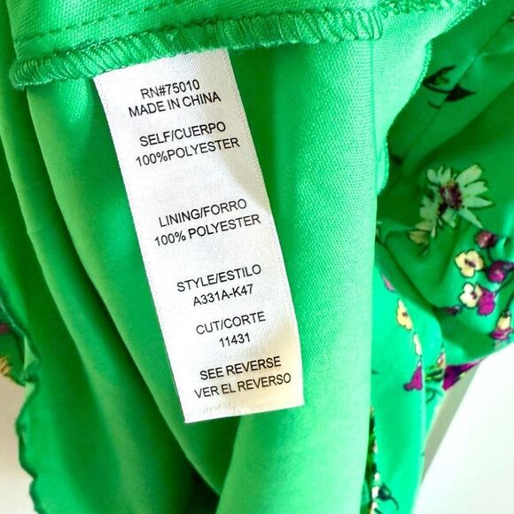 NWT City Studio Juniors' floral print mini sheath dress. Green Size junior 9 - Picture 8 of 9